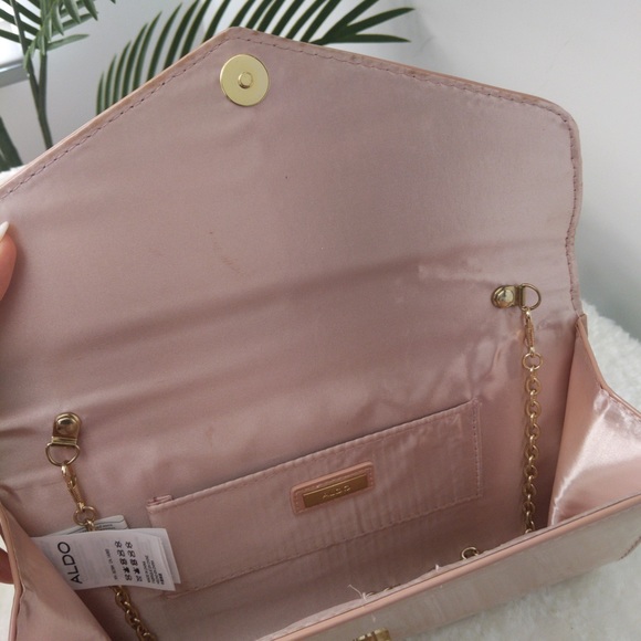 Aldo Oversized Pink Clutch - Picture 5 of 5